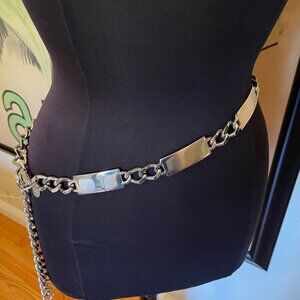 Neiman Marcus Made in Italy Silver Chain Belt w/ 5 Silver Rectangle Design Piece
